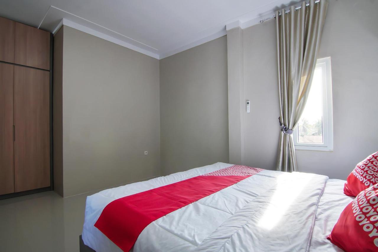 Oyo 91681 Raysa Homestay เปกันบารู ภายนอก รูปภาพ