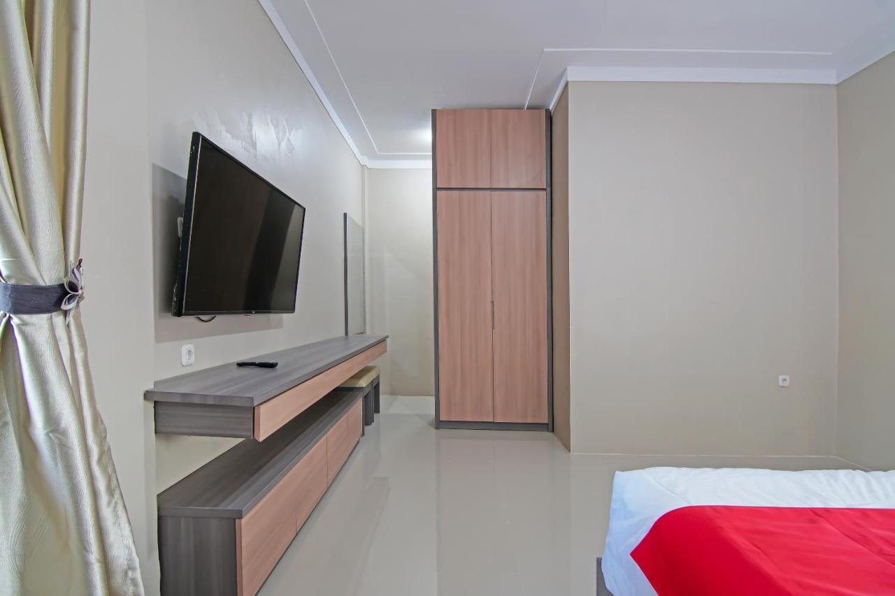 Oyo 91681 Raysa Homestay เปกันบารู ภายนอก รูปภาพ